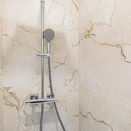 Guestready - Stylish Escape Near Attractions Appartamento Parigi